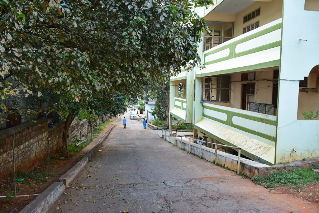 Sri Sailam : This old age home is a large complex consisting of several buildings erected at different levels on a continuous slope. 