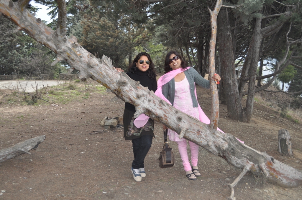 Our beautiful girls at the view point on our way to Shankaracharya Hill.